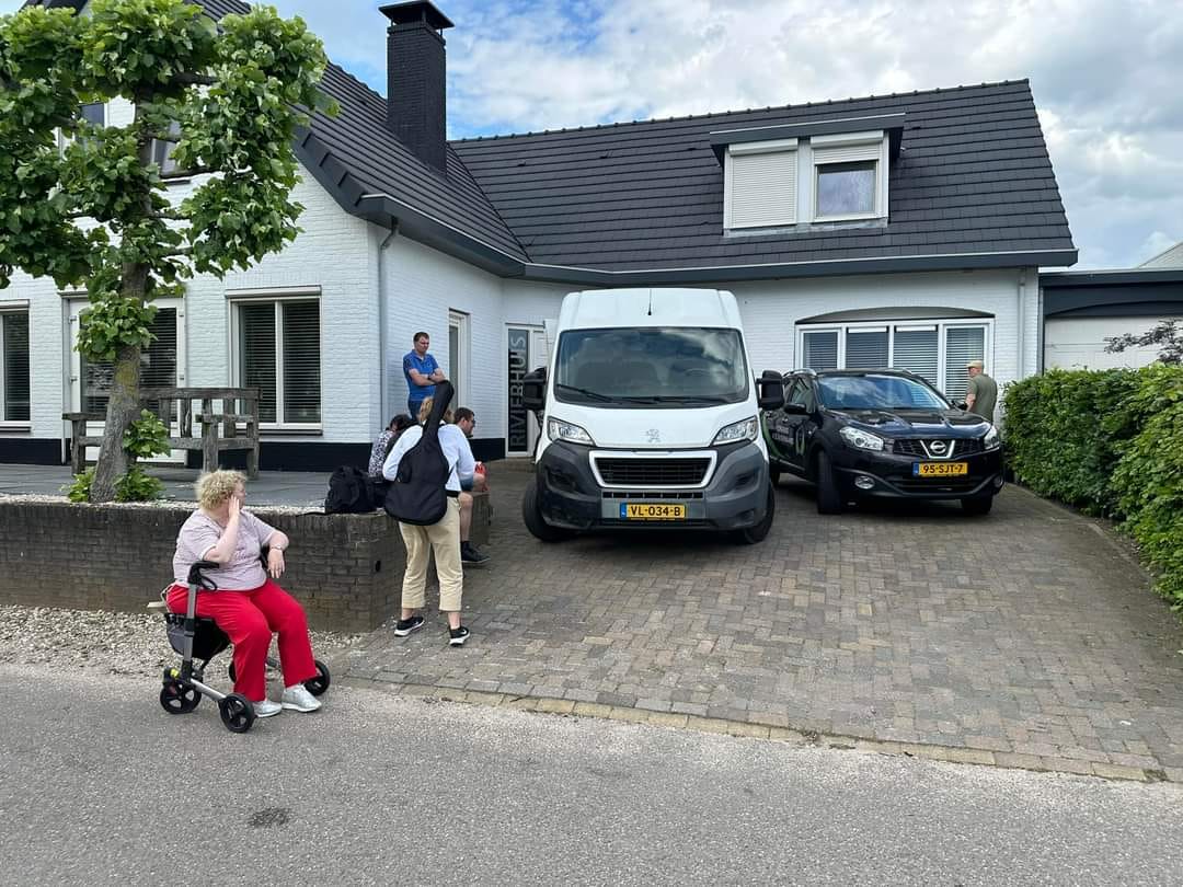 81Fcd294 0149 4Bcc 93A2 31088E72c676